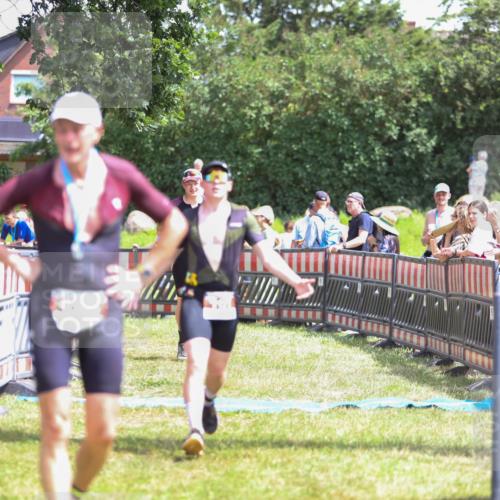 21.06.2026 - 29. Vierlanden-Triathlon Andreas Tolksdorf http://msf.ph/oto/9922161 21.06.2026 13:45:50 Ziel 101, 259, 750 meine-sportfotos.de