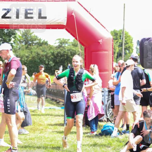 21.06.2026 - 29. Vierlanden-Triathlon Andreas Tolksdorf http://msf.ph/oto/9922171 21.06.2026 13:46:06 Ziel 259, 283, 842 meine-sportfotos.de