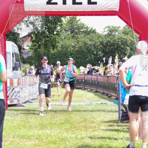 21.06.2026 - 29. Vierlanden-Triathlon Andreas Tolksdorf http://msf.ph/oto/9922199 21.06.2026 13:47:35 Ziel 669, 833, 1065 meine-sportfotos.de