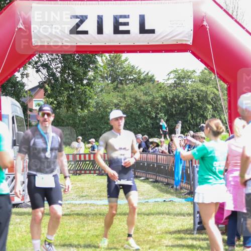 21.06.2026 - 29. Vierlanden-Triathlon Andreas Tolksdorf http://msf.ph/oto/9922201 21.06.2026 13:47:39 Ziel 669, 833, 1065 meine-sportfotos.de