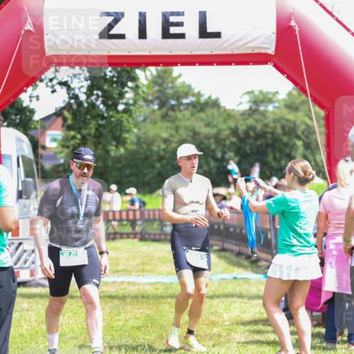 21.06.2026 - 29. Vierlanden-Triathlon Andreas Tolksdorf http://msf.ph/oto/9922204 21.06.2026 13:47:39 Ziel 669, 833, 1065 meine-sportfotos.de