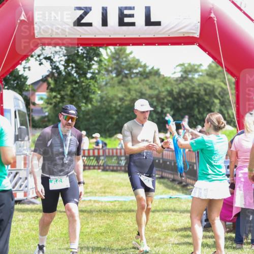 21.06.2026 - 29. Vierlanden-Triathlon Andreas Tolksdorf http://msf.ph/oto/9922205 21.06.2026 13:47:40 Ziel 669, 833, 1065 meine-sportfotos.de