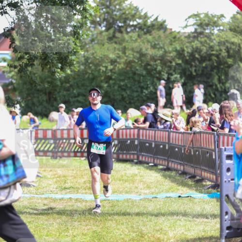 21.06.2026 - 29. Vierlanden-Triathlon Andreas Tolksdorf http://msf.ph/oto/9922210 21.06.2026 13:47:59 Ziel 87, 670 meine-sportfotos.de