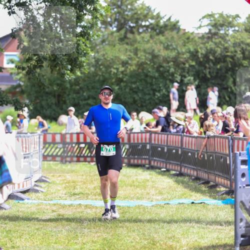 21.06.2026 - 29. Vierlanden-Triathlon Andreas Tolksdorf http://msf.ph/oto/9922213 21.06.2026 13:47:59 Ziel 87, 670 meine-sportfotos.de