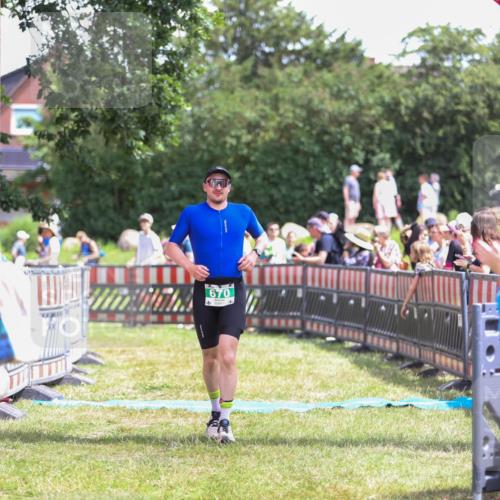 21.06.2026 - 29. Vierlanden-Triathlon Andreas Tolksdorf http://msf.ph/oto/9922214 21.06.2026 13:47:59 Ziel 87, 670 meine-sportfotos.de