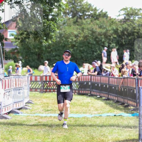 21.06.2026 - 29. Vierlanden-Triathlon Andreas Tolksdorf http://msf.ph/oto/9922218 21.06.2026 13:47:59 Ziel 87, 670 meine-sportfotos.de