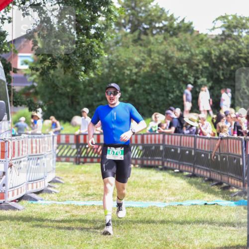 21.06.2026 - 29. Vierlanden-Triathlon Andreas Tolksdorf http://msf.ph/oto/9922222 21.06.2026 13:47:59 Ziel 87, 670 meine-sportfotos.de