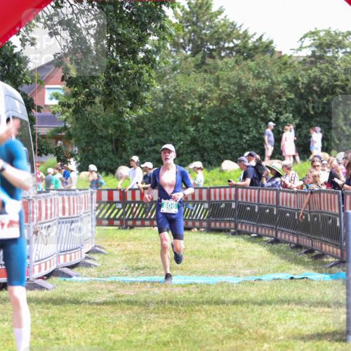 21.06.2026 - 29. Vierlanden-Triathlon Andreas Tolksdorf http://msf.ph/oto/9922229 21.06.2026 13:48:11 Ziel 64, 87, 806 meine-sportfotos.de