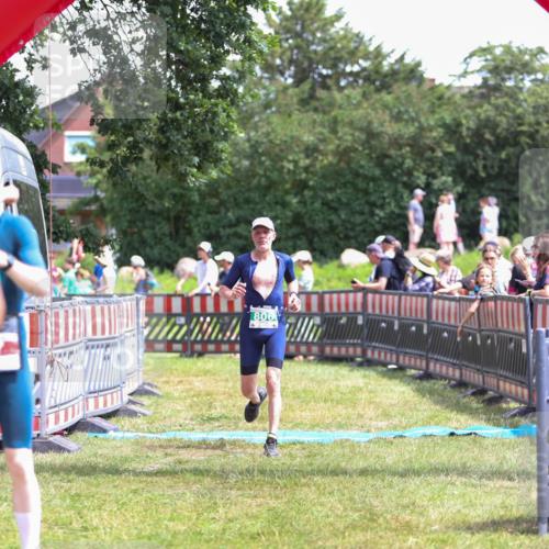 21.06.2026 - 29. Vierlanden-Triathlon Andreas Tolksdorf http://msf.ph/oto/9922234 21.06.2026 13:48:11 Ziel 64, 87, 806 meine-sportfotos.de