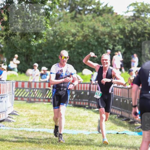 21.06.2026 - 29. Vierlanden-Triathlon Andreas Tolksdorf http://msf.ph/oto/9922242 21.06.2026 13:48:36 Ziel 768, 781, 889 meine-sportfotos.de