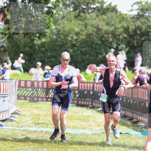 21.06.2026 - 29. Vierlanden-Triathlon Andreas Tolksdorf http://msf.ph/oto/9922245 21.06.2026 13:48:36 Ziel 768, 781, 889 meine-sportfotos.de