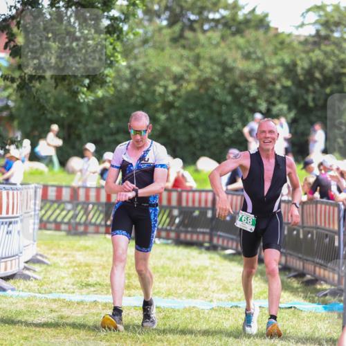 21.06.2026 - 29. Vierlanden-Triathlon Andreas Tolksdorf http://msf.ph/oto/9922248 21.06.2026 13:48:36 Ziel 768, 781, 889 meine-sportfotos.de