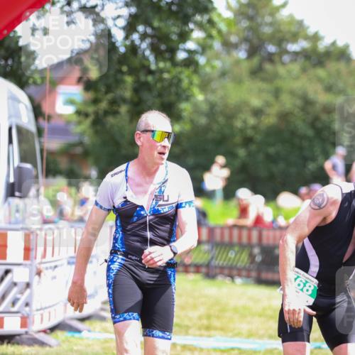 21.06.2026 - 29. Vierlanden-Triathlon Andreas Tolksdorf http://msf.ph/oto/9922261 21.06.2026 13:48:39 Ziel 768, 781, 889 meine-sportfotos.de