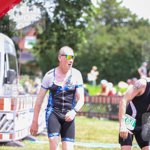 21.06.2026 - 29. Vierlanden-Triathlon Andreas Tolksdorf http://msf.ph/oto/9922262 21.06.2026 13:48:39 Ziel 768, 781, 889 meine-sportfotos.de