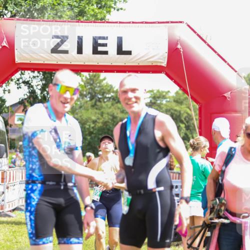 21.06.2026 - 29. Vierlanden-Triathlon Andreas Tolksdorf http://msf.ph/oto/9922266 21.06.2026 13:48:49 Ziel 889, 1040 meine-sportfotos.de