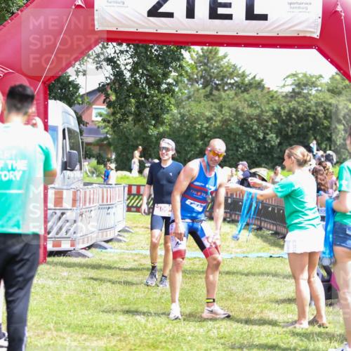 21.06.2026 - 29. Vierlanden-Triathlon Andreas Tolksdorf http://msf.ph/oto/9922294 21.06.2026 13:49:35 Ziel 100, 884 meine-sportfotos.de