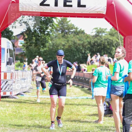 21.06.2026 - 29. Vierlanden-Triathlon Andreas Tolksdorf http://msf.ph/oto/9922302 21.06.2026 13:49:49 Ziel 280, 1056, 1063 meine-sportfotos.de