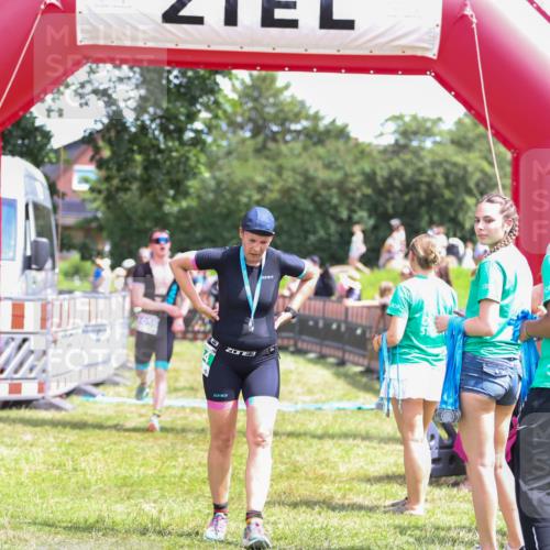 21.06.2026 - 29. Vierlanden-Triathlon Andreas Tolksdorf http://msf.ph/oto/9922307 21.06.2026 13:49:49 Ziel 280, 1056, 1063 meine-sportfotos.de
