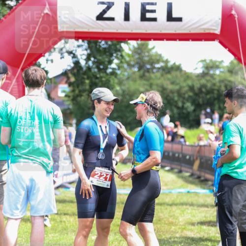 21.06.2026 - 29. Vierlanden-Triathlon Andreas Tolksdorf http://msf.ph/oto/9922379 21.06.2026 13:50:51 Ziel 766, 1080 meine-sportfotos.de
