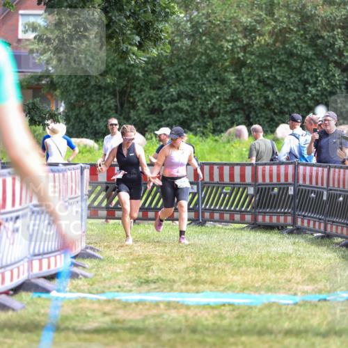21.06.2026 - 29. Vierlanden-Triathlon Andreas Tolksdorf http://msf.ph/oto/9922383 21.06.2026 13:51:25 Ziel 229, 878 meine-sportfotos.de
