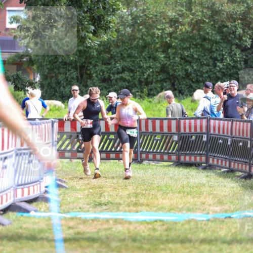 21.06.2026 - 29. Vierlanden-Triathlon Andreas Tolksdorf http://msf.ph/oto/9922388 21.06.2026 13:51:25 Ziel 229, 878 meine-sportfotos.de