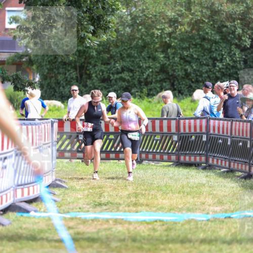 21.06.2026 - 29. Vierlanden-Triathlon Andreas Tolksdorf http://msf.ph/oto/9922390 21.06.2026 13:51:25 Ziel 229, 878 meine-sportfotos.de