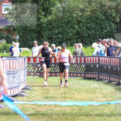 21.06.2026 - 29. Vierlanden-Triathlon Andreas Tolksdorf http://msf.ph/oto/9922394 21.06.2026 13:51:25 Ziel 229, 878 meine-sportfotos.de