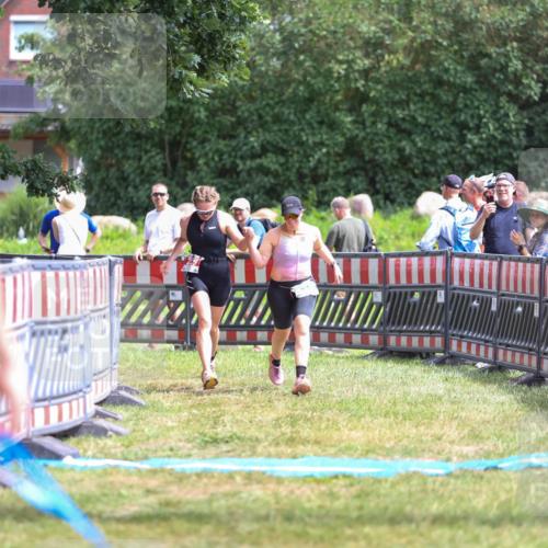 21.06.2026 - 29. Vierlanden-Triathlon Andreas Tolksdorf http://msf.ph/oto/9922395 21.06.2026 13:51:25 Ziel 229, 878 meine-sportfotos.de