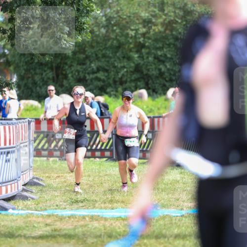 21.06.2026 - 29. Vierlanden-Triathlon Andreas Tolksdorf http://msf.ph/oto/9922401 21.06.2026 13:51:26 Ziel 229, 878 meine-sportfotos.de