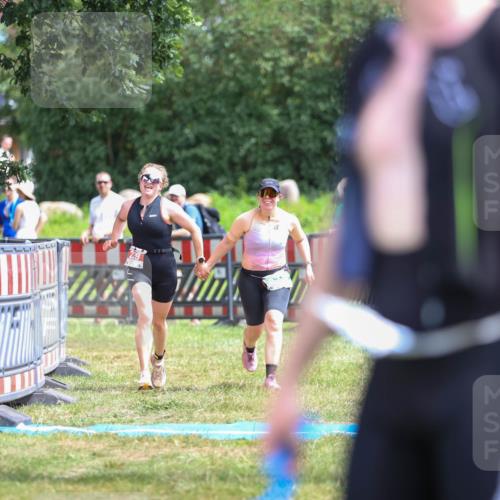 21.06.2026 - 29. Vierlanden-Triathlon Andreas Tolksdorf http://msf.ph/oto/9922404 21.06.2026 13:51:27 Ziel 229, 878 meine-sportfotos.de