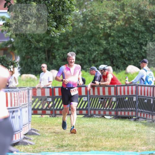 21.06.2026 - 29. Vierlanden-Triathlon Andreas Tolksdorf http://msf.ph/oto/9922407 21.06.2026 13:51:45 Ziel 142, 1022, 1061 meine-sportfotos.de
