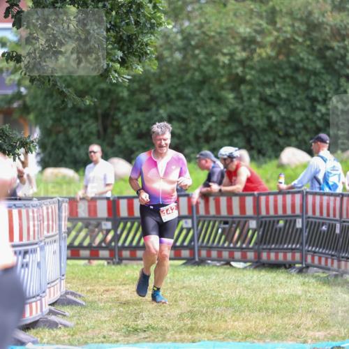 21.06.2026 - 29. Vierlanden-Triathlon Andreas Tolksdorf http://msf.ph/oto/9922410 21.06.2026 13:51:45 Ziel 142, 1022, 1061 meine-sportfotos.de