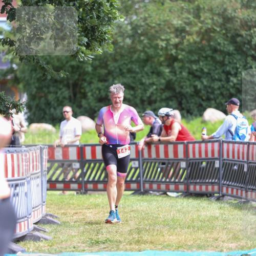 21.06.2026 - 29. Vierlanden-Triathlon Andreas Tolksdorf http://msf.ph/oto/9922412 21.06.2026 13:51:45 Ziel 142, 1022, 1061 meine-sportfotos.de