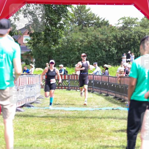21.06.2026 - 29. Vierlanden-Triathlon Andreas Tolksdorf http://msf.ph/oto/9922432 21.06.2026 13:52:11 Ziel 235, 1028, 1044, 1087 meine-sportfotos.de