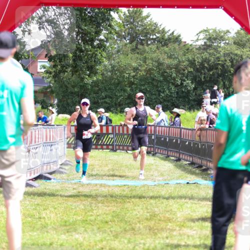 21.06.2026 - 29. Vierlanden-Triathlon Andreas Tolksdorf http://msf.ph/oto/9922433 21.06.2026 13:52:11 Ziel 235, 1028, 1044, 1087 meine-sportfotos.de