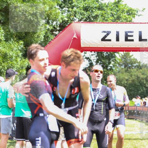 21.06.2026 - 29. Vierlanden-Triathlon Andreas Tolksdorf http://msf.ph/oto/9922485 21.06.2026 13:52:51 Ziel 20, 257 meine-sportfotos.de