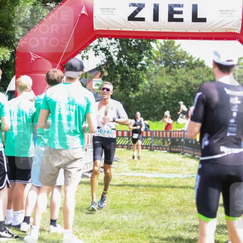 21.06.2026 - 29. Vierlanden-Triathlon Andreas Tolksdorf http://msf.ph/oto/9922487 21.06.2026 13:53:05 Ziel 752, 1023 meine-sportfotos.de