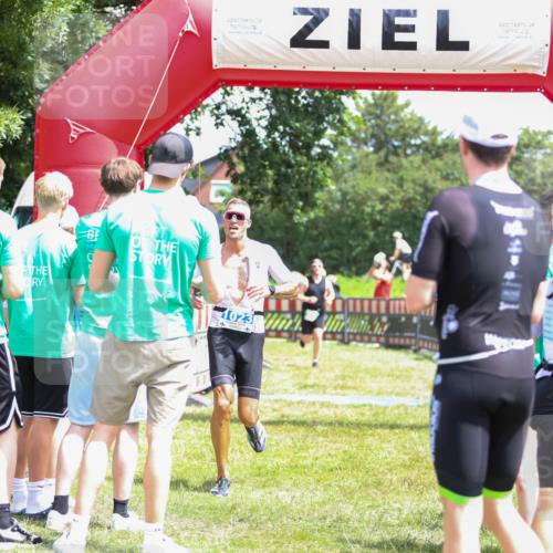 21.06.2026 - 29. Vierlanden-Triathlon Andreas Tolksdorf http://msf.ph/oto/9922489 21.06.2026 13:53:05 Ziel 752, 1023 meine-sportfotos.de
