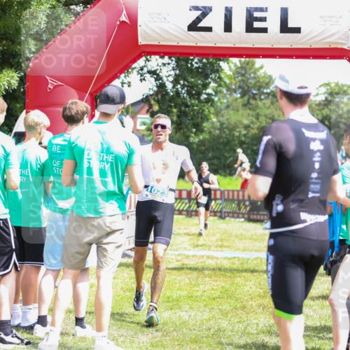 21.06.2026 - 29. Vierlanden-Triathlon Andreas Tolksdorf http://msf.ph/oto/9922492 21.06.2026 13:53:05 Ziel 752, 1023 meine-sportfotos.de