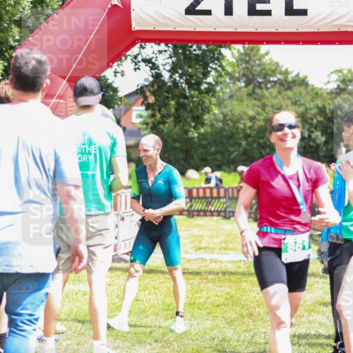 21.06.2026 - 29. Vierlanden-Triathlon Andreas Tolksdorf http://msf.ph/oto/9922504 21.06.2026 13:53:22 Ziel 861, 1036, 1052 meine-sportfotos.de