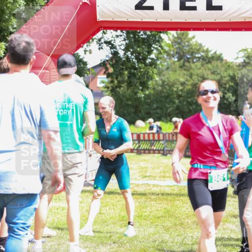 21.06.2026 - 29. Vierlanden-Triathlon Andreas Tolksdorf http://msf.ph/oto/9922505 21.06.2026 13:53:22 Ziel 861, 1036, 1052 meine-sportfotos.de
