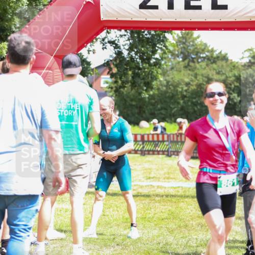 21.06.2026 - 29. Vierlanden-Triathlon Andreas Tolksdorf http://msf.ph/oto/9922506 21.06.2026 13:53:22 Ziel 861, 1036, 1052 meine-sportfotos.de