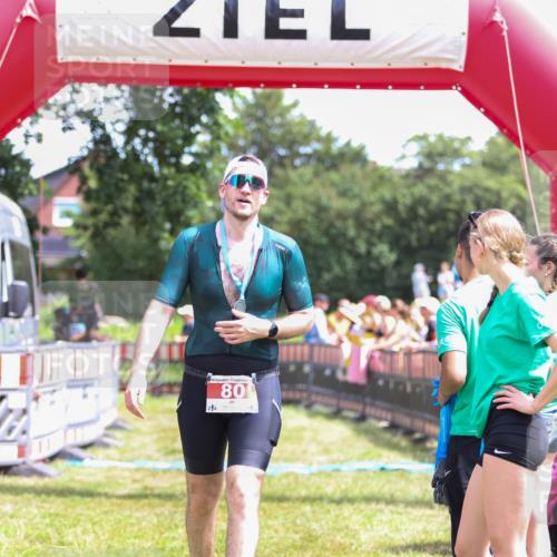 21.06.2026 - 29. Vierlanden-Triathlon Andreas Tolksdorf http://msf.ph/oto/9922517 21.06.2026 13:54:12 Ziel 871, 1048 meine-sportfotos.de