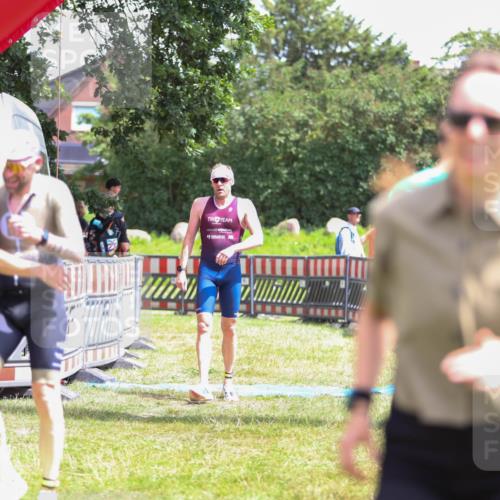 21.06.2026 - 29. Vierlanden-Triathlon Andreas Tolksdorf http://msf.ph/oto/9922576 21.06.2026 13:54:43 Ziel 1042, 1067, 1085 meine-sportfotos.de