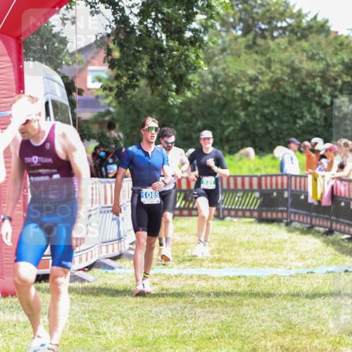 21.06.2026 - 29. Vierlanden-Triathlon Andreas Tolksdorf http://msf.ph/oto/9922580 21.06.2026 13:54:55 Ziel 18, 831, 1085 meine-sportfotos.de