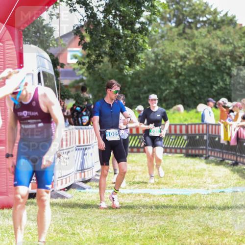 21.06.2026 - 29. Vierlanden-Triathlon Andreas Tolksdorf http://msf.ph/oto/9922583 21.06.2026 13:54:55 Ziel 18, 831, 1085 meine-sportfotos.de