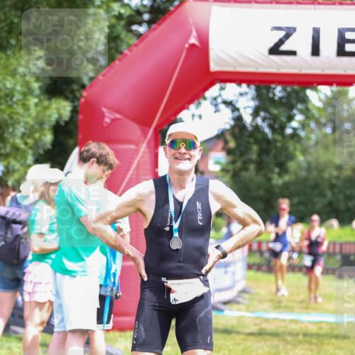 21.06.2026 - 29. Vierlanden-Triathlon Andreas Tolksdorf http://msf.ph/oto/9922627 21.06.2026 13:59:21 Ziel 260, 847, 890, 1058 meine-sportfotos.de