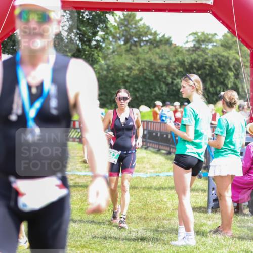 21.06.2026 - 29. Vierlanden-Triathlon Andreas Tolksdorf http://msf.ph/oto/9922641 21.06.2026 13:59:26 Ziel 260, 847, 890, 1058 meine-sportfotos.de