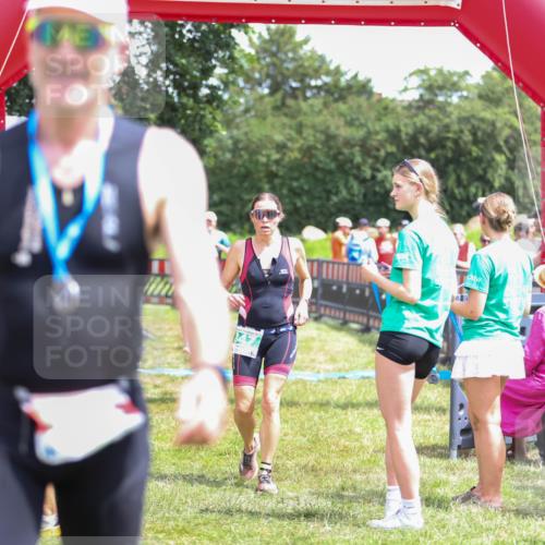 21.06.2026 - 29. Vierlanden-Triathlon Andreas Tolksdorf http://msf.ph/oto/9922642 21.06.2026 13:59:26 Ziel 260, 847, 890, 1058 meine-sportfotos.de