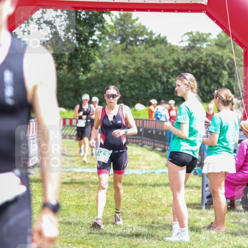 21.06.2026 - 29. Vierlanden-Triathlon Andreas Tolksdorf http://msf.ph/oto/9922649 21.06.2026 13:59:26 Ziel 260, 847, 890, 1058 meine-sportfotos.de